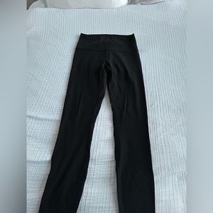 Gently used Lululemon – wonder unders SIZE 8